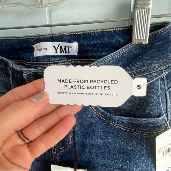 🛒✨NWT YMI mid-rise curvy fit ripped skinny jeans - Picture 7 of 9